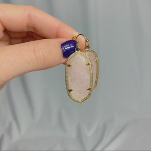 KENDRA SCOTT ELLE EARRINGS IN MARBLE PINK